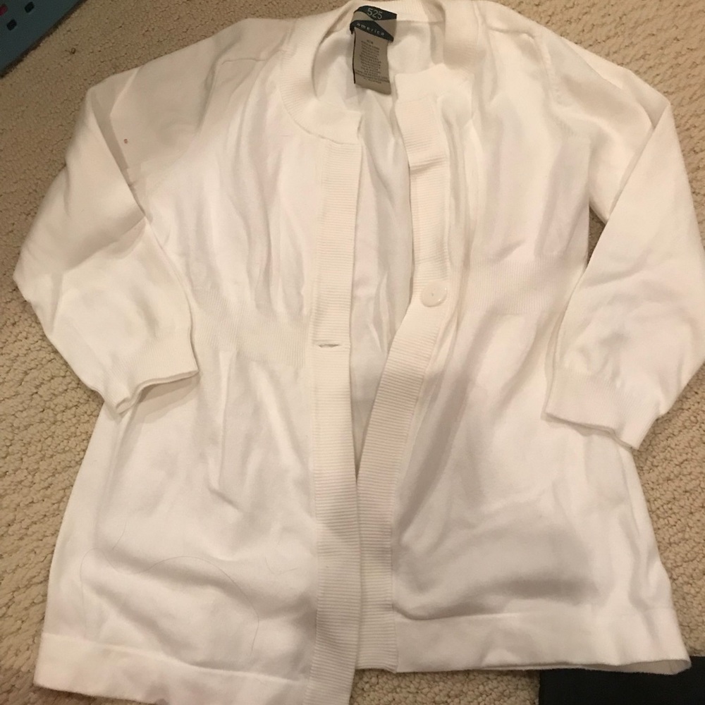 White 3/4 sleeve cardigan